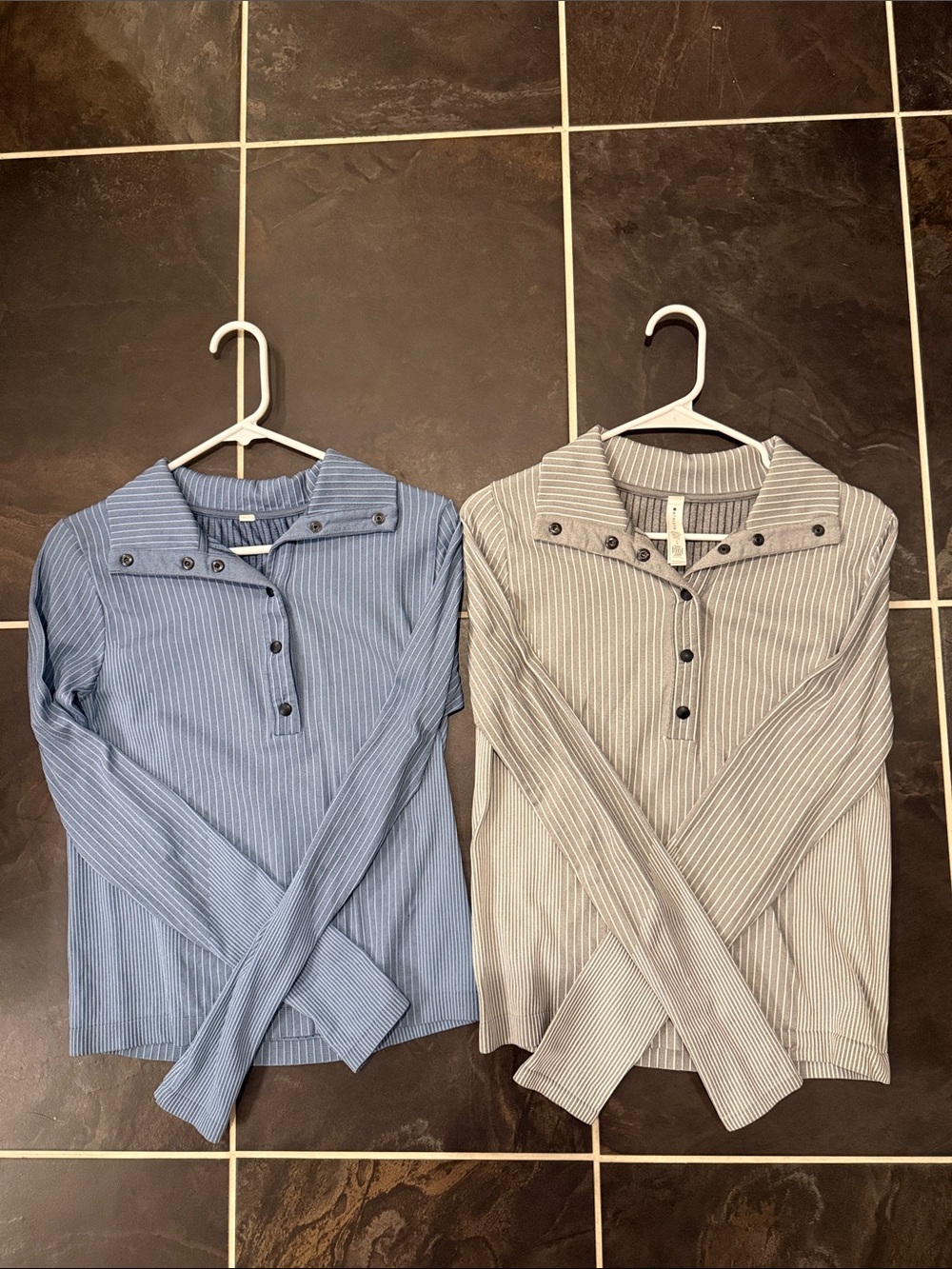 Athleta Flurry set of 2 Shirts